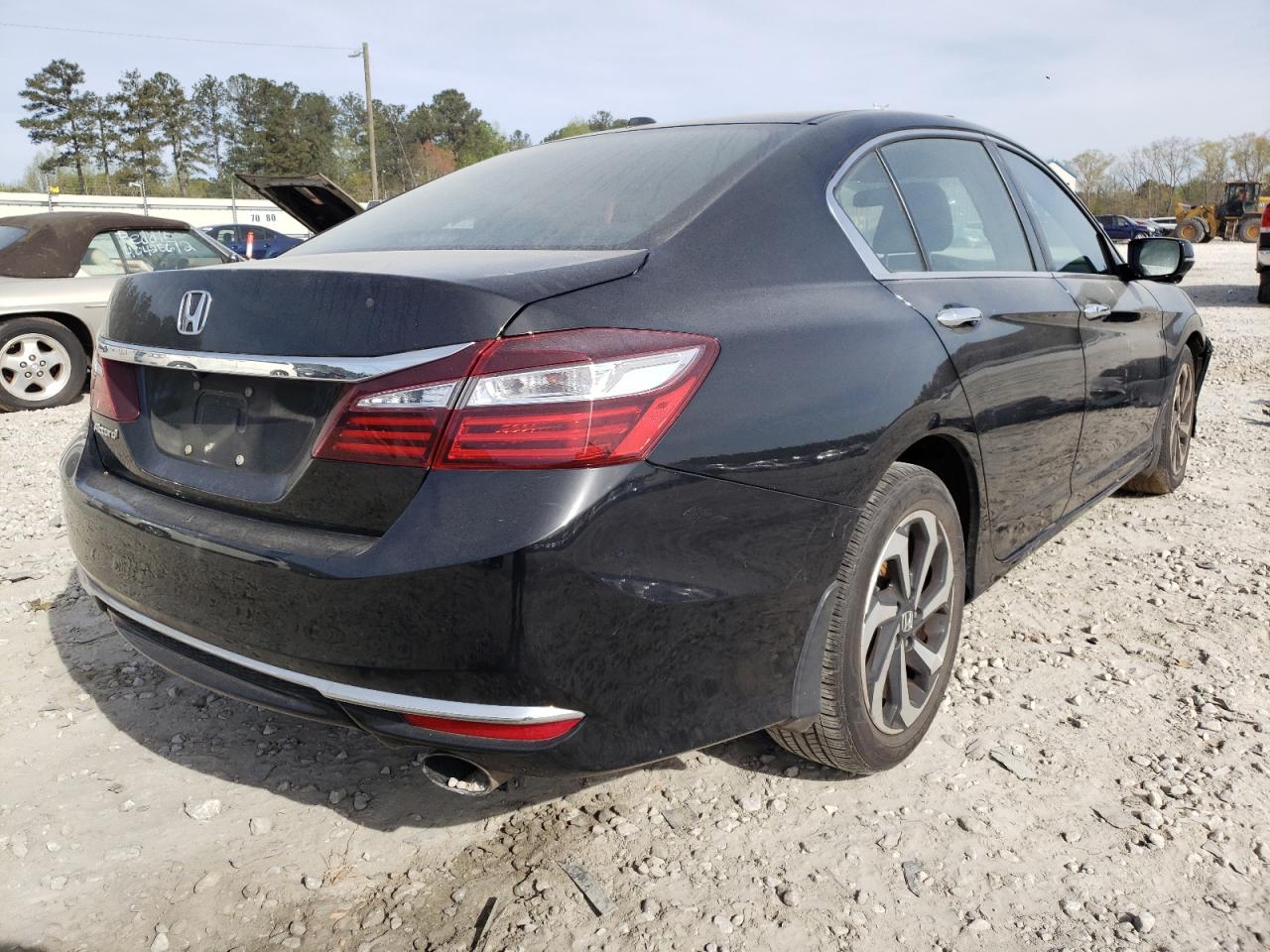 Photo 4 from auction – 2017 HONDA ACCORD EX with VIN 1HGCR2F78HA205690