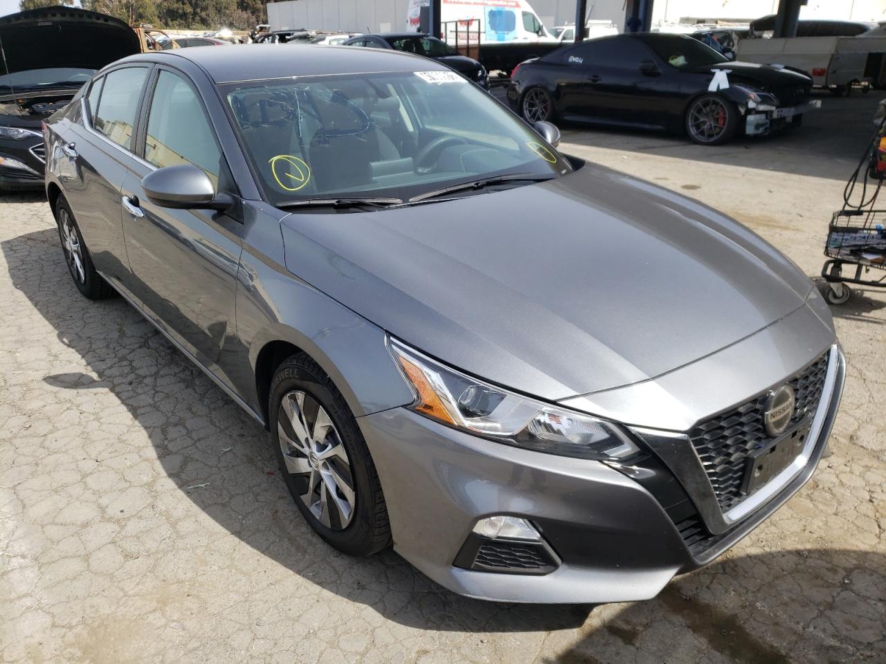 NISSAN ALTIMA S 2019 with VIN 1N4BL4BV4KC256262 - Photo from auction