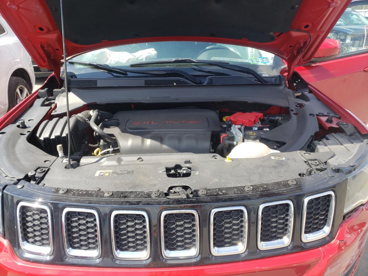 Photo 7 from auction – 2019 JEEP COMPASS LA with VIN 3C4NJDBB6KT638137