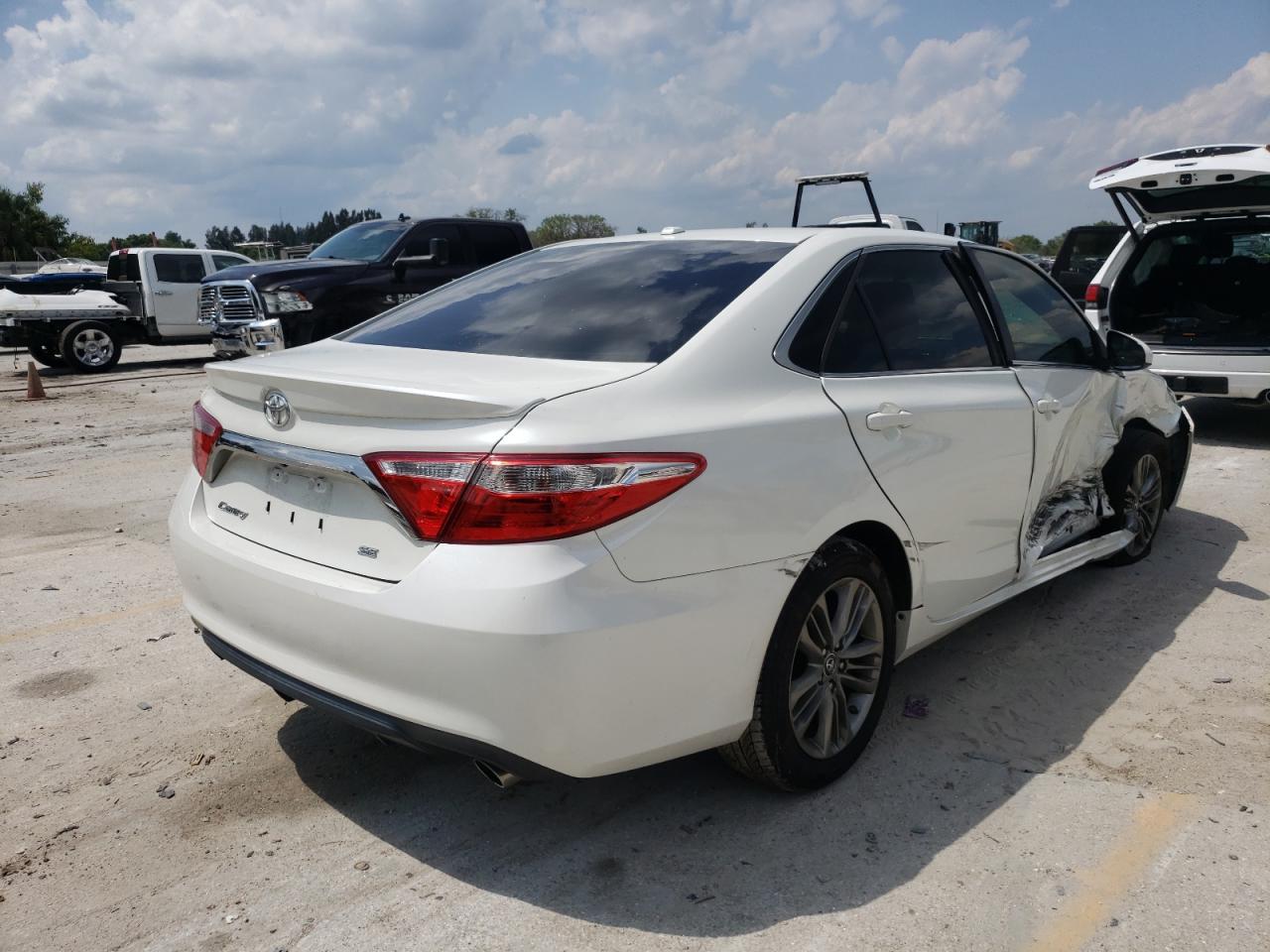 Photo 4 from auction – 2015 TOYOTA CAMRY LE with VIN 4T1BF1FKXFU082113