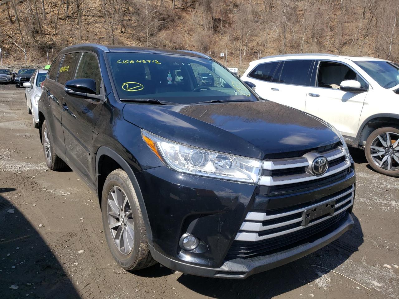 TOYOTA HIGHLANDER 2018 with VIN 5TDJZRFH5JS804692 - Photo from auction