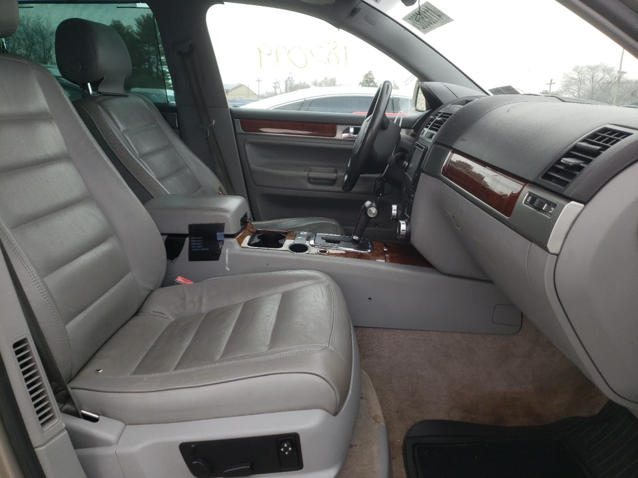 Photo 5 from auction – 2004 VOLKSWAGEN TOUAREG 3. with VIN WVGBC67L34D014732