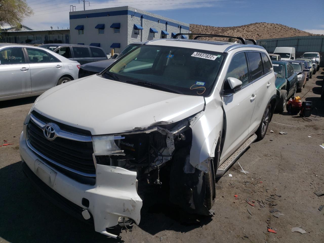 Photo 2 from auction – 2014 TOYOTA HIGHLANDER with VIN 5TDKKRFH0ES031404
