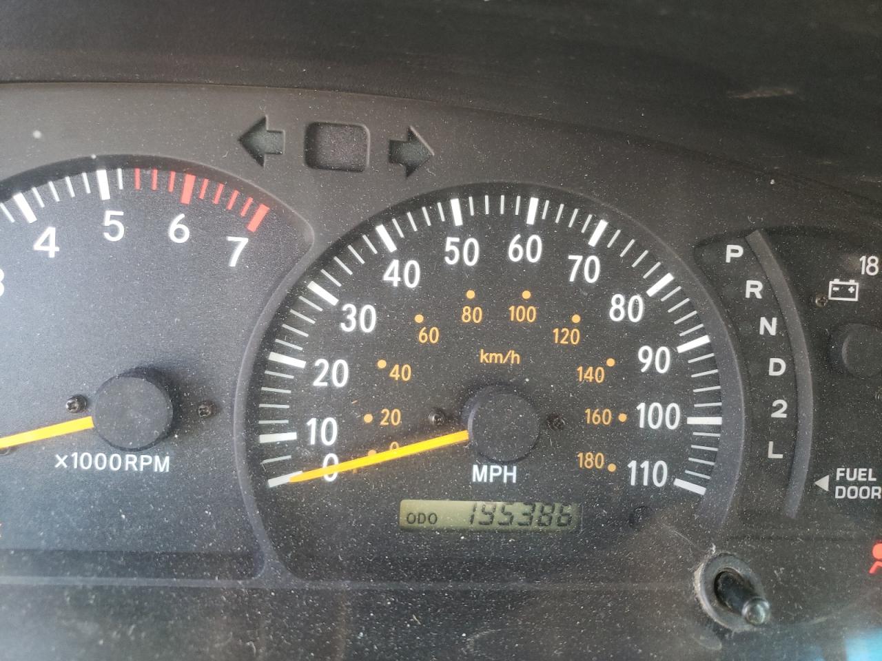 Photo 8 from auction – 2004 TOYOTA TUNDRA DOU with VIN 5TBDT441X4S446462