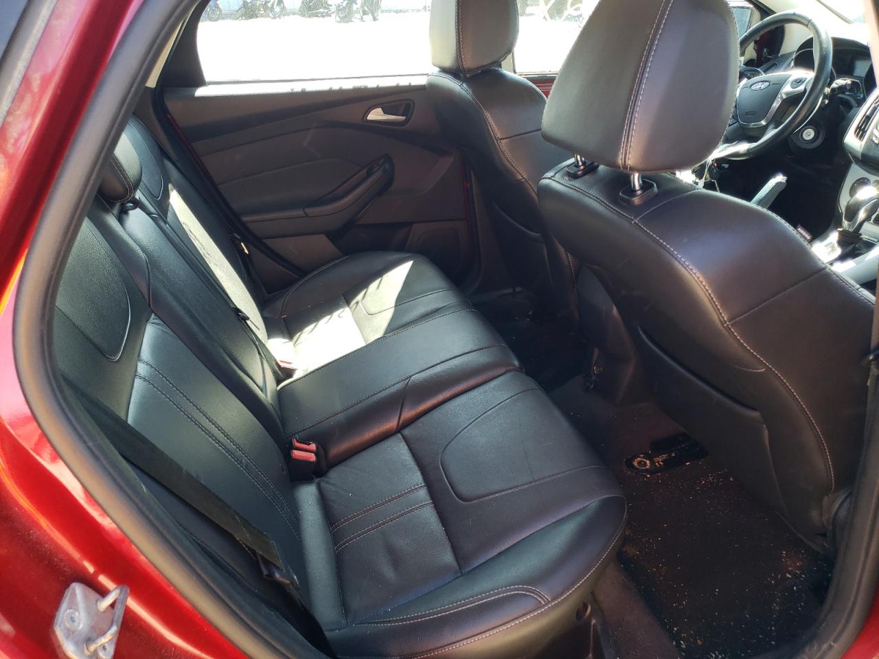 Photo 6 from auction – 2014 FORD FOCUS SE with VIN 1FADP3K29EL358836