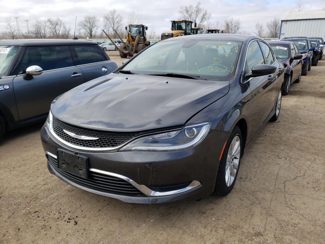 Photo 2 from auction – 2015 CHRYSLER 200 LIMITE with VIN 1C3CCCAB1FN662627