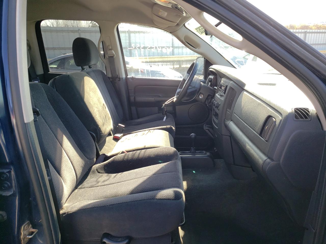 Photo 5 from auction – 2005 DODGE RAM 1500 S with VIN 1D7HU18D85S242539