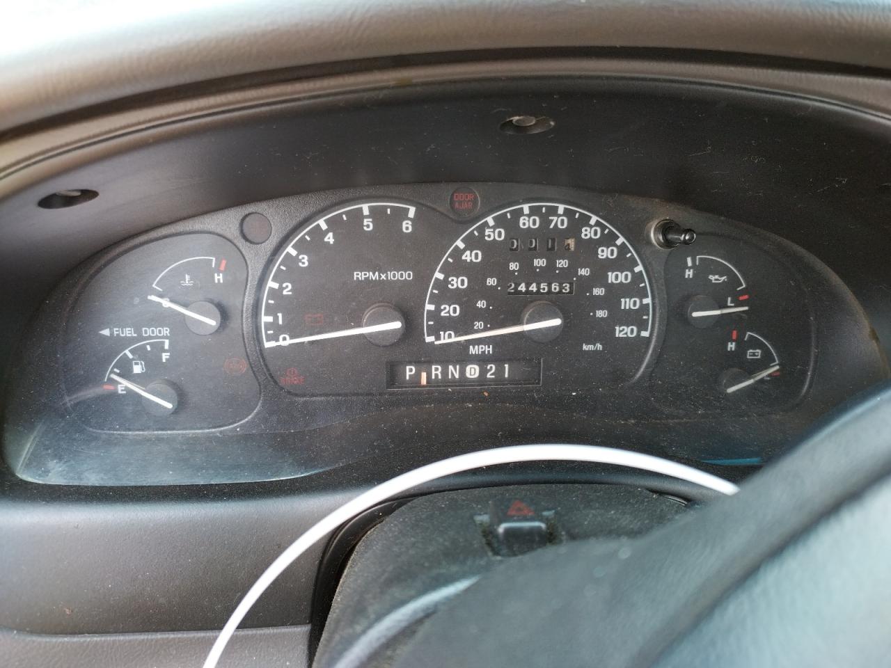 Photo 8 from auction – 1999 FORD EXPLORER with VIN 1FMYU24X0XUC80575