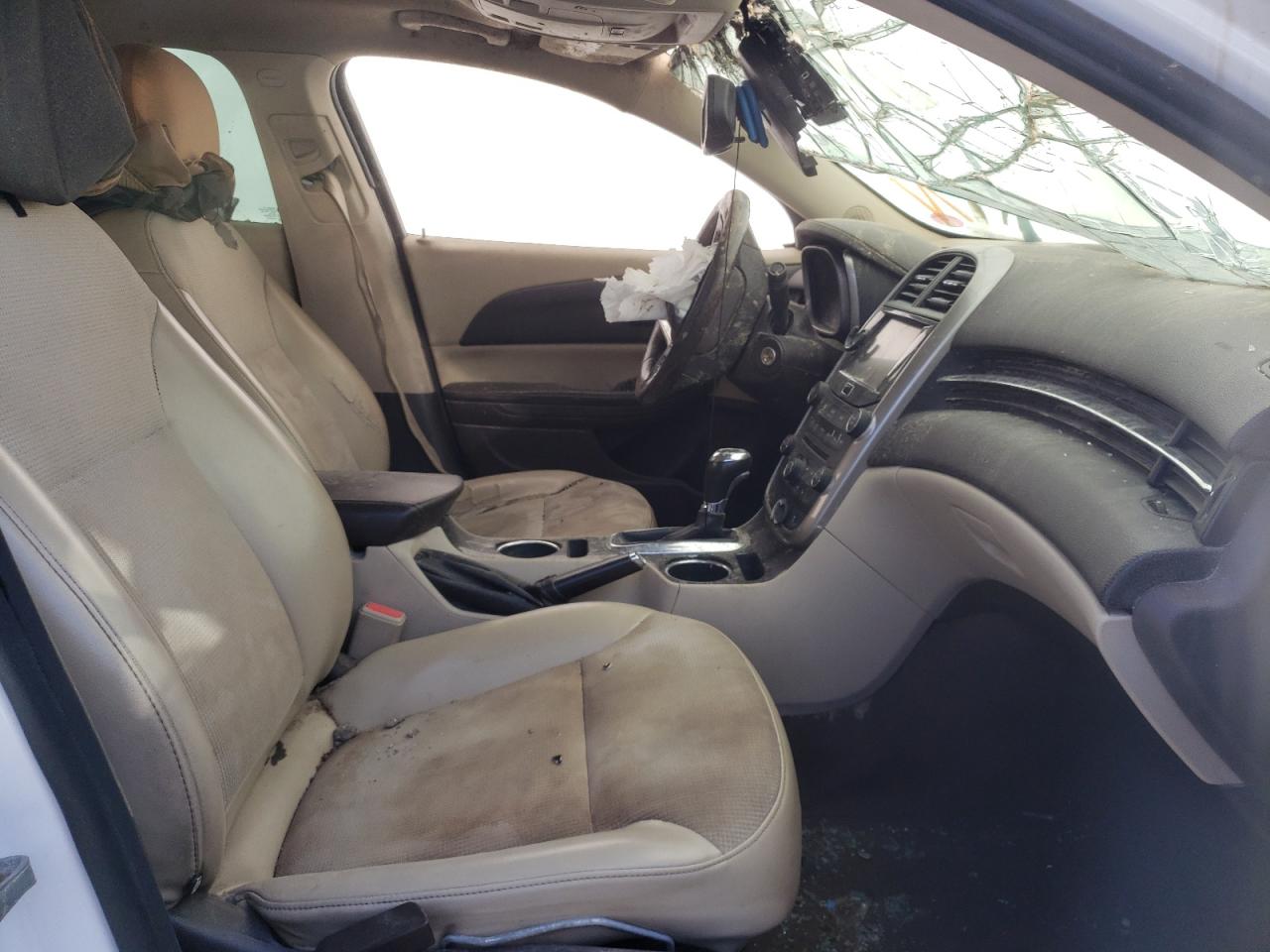 Photo 5 from auction – 2014 CHEVROLET MALIBU 2LT with VIN 1G11E5SL5EF261616