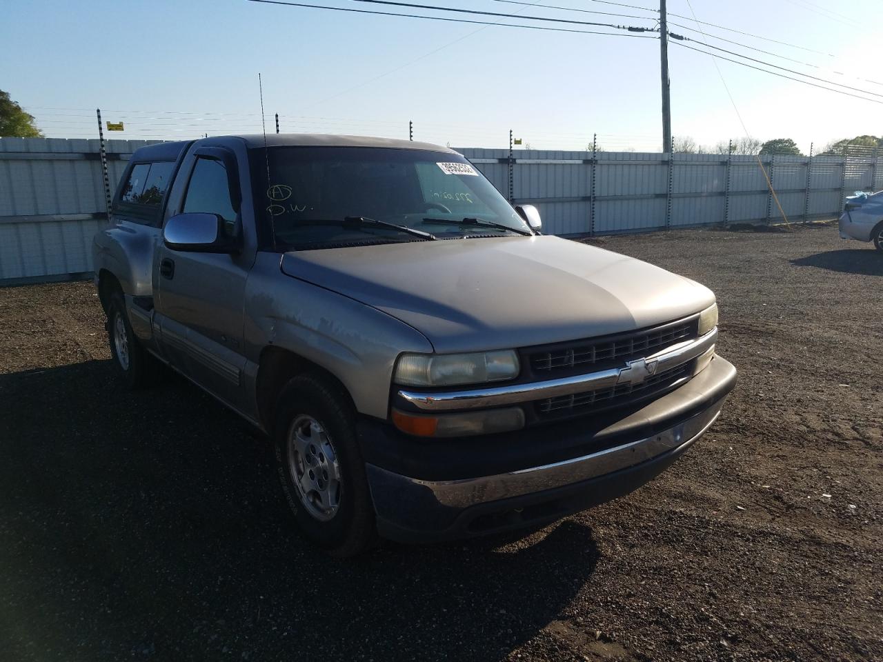 CHEVROLET silverado 2000 with VIN 1GCEC14W4YZ124801 - Photo from auction