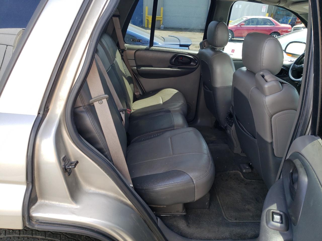 Photo 6 from auction – 2002 CHEVROLET TRAILBLAZE with VIN 1GNDT13S522414210