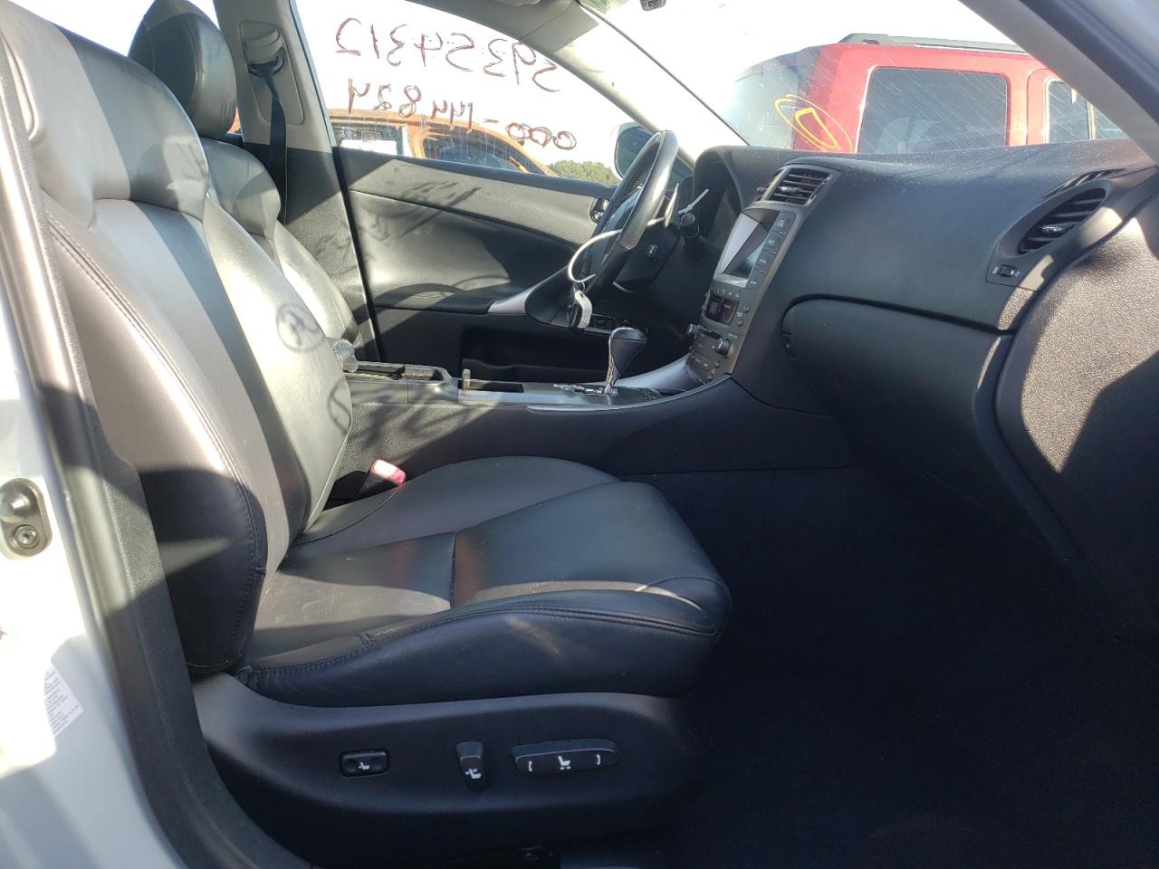 Photo 5 from auction – 2008 LEXUS IS 250 with VIN JTHCK262285018847