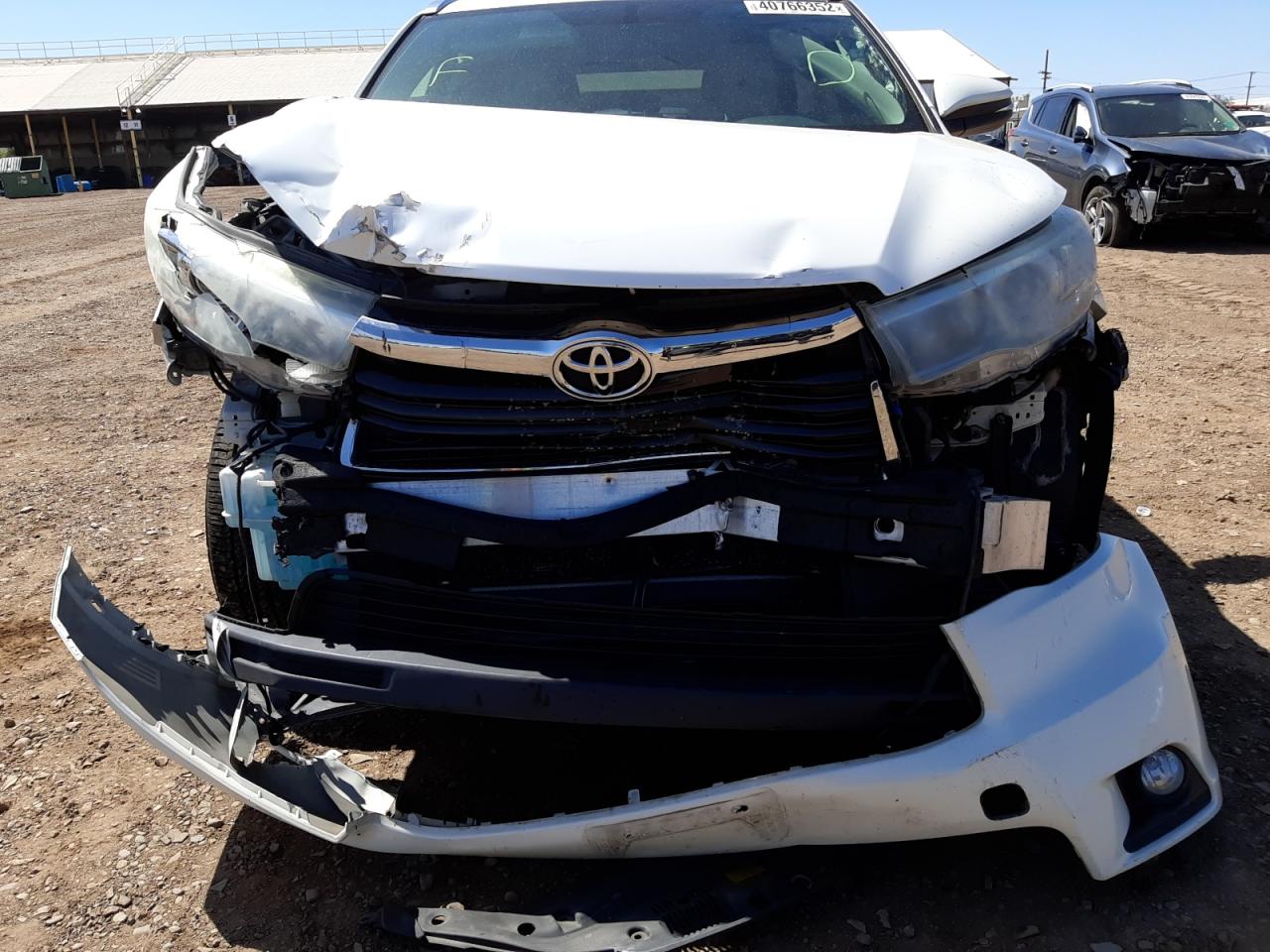 Photo 9 from auction – 2015 TOYOTA HIGHLANDER with VIN 5TDJKRFH2FS183925