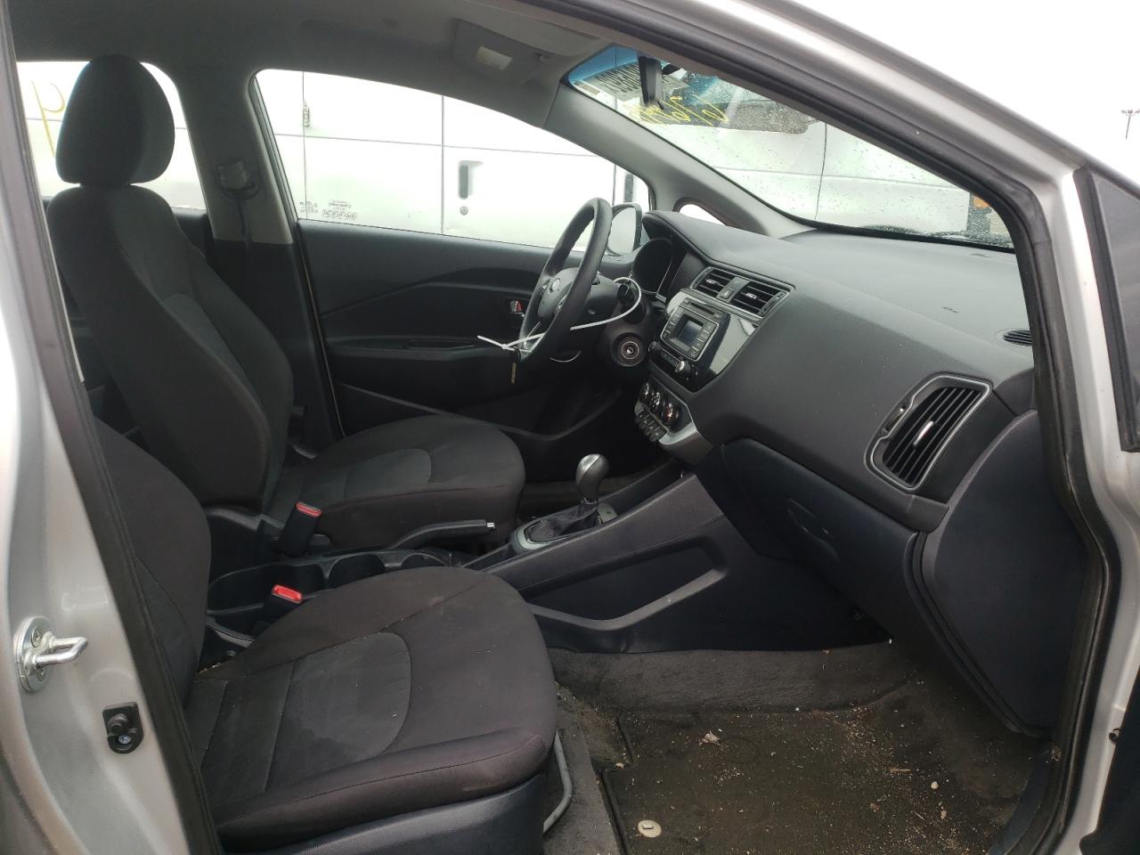 Photo 5 from auction – 2016 KIA RIO LX with VIN KNADM4A38G6676898