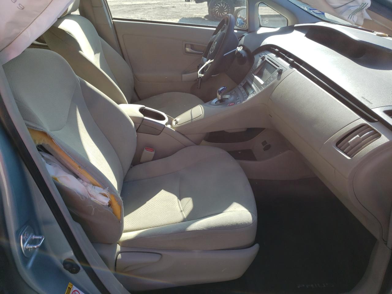Photo 5 from auction – 2014 TOYOTA PRIUS with VIN JTDKN3DU0E1778342