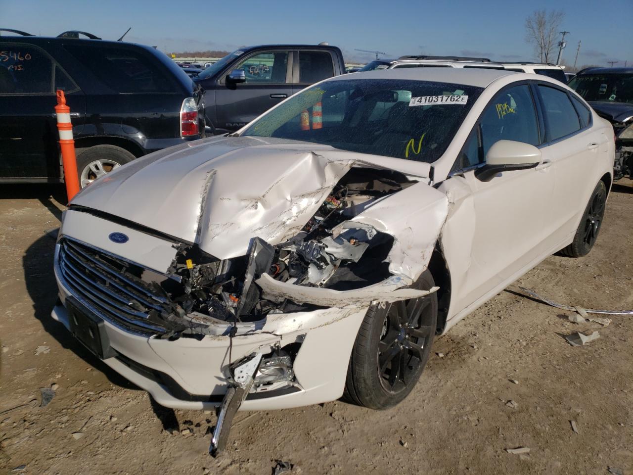 Photo 2 from auction – 2019 FORD FUSION SE with VIN 3FA6P0HD7KR283471