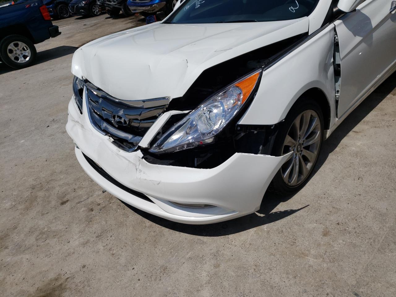 Photo 9 from auction – 2011 HYUNDAI SONATA SE with VIN 5NPEC4ACXBH259680