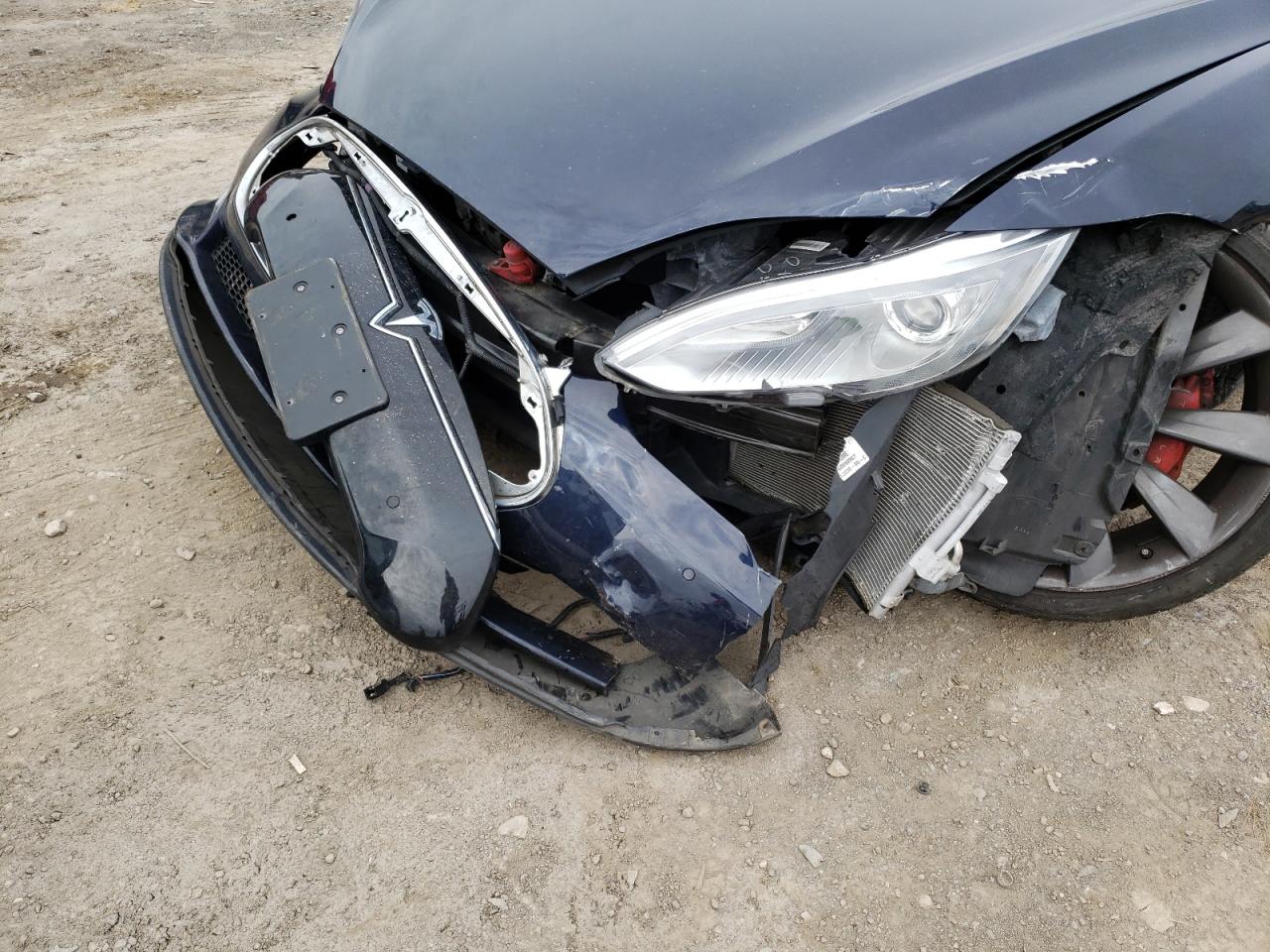 Photo 9 from auction – 2014 TESLA MODEL S with VIN 5YJSA1H1XEFP48031