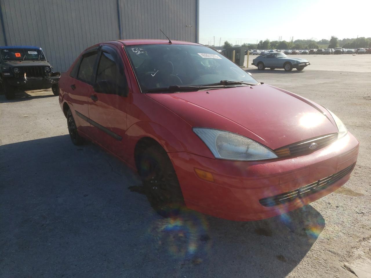 FORD FOCUS LX 2002 مع رقم تعريف المركبة 1FAFP33P32W350633 - صورة من المزاد