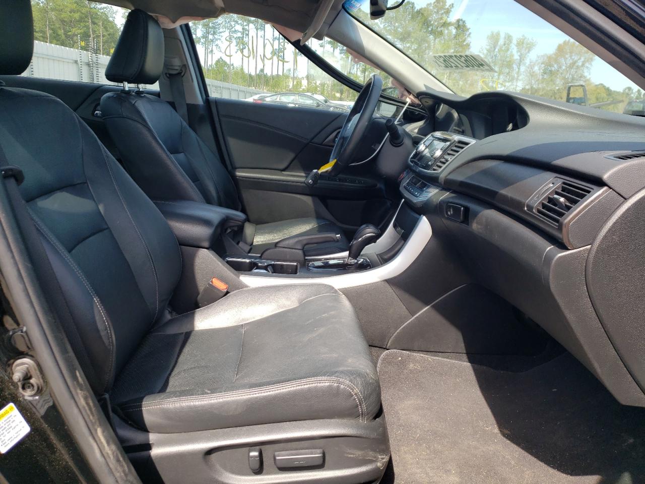 Photo 5 from auction – 2015 HONDA ACCORD EXL with VIN 1HGCR2F86FA161209