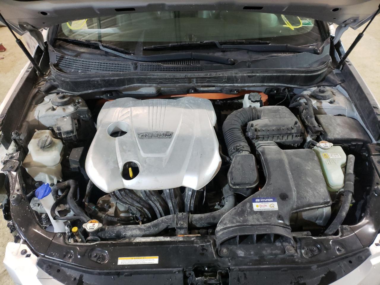 Photo 7 from auction – 2012 HYUNDAI SONATA HYB with VIN KMHEC4A41CA044718