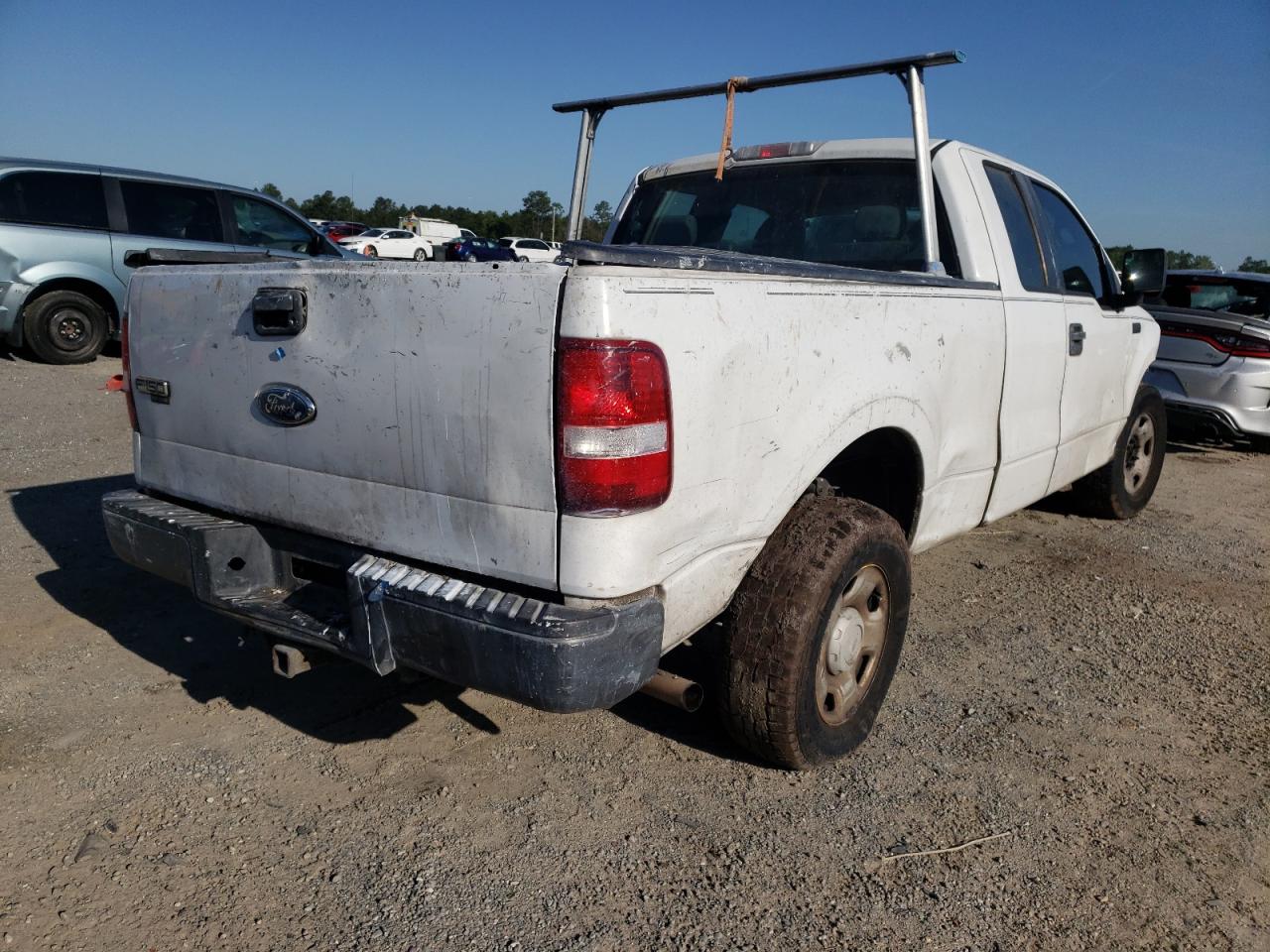 Фото 4 с аукциона – 2007 FORD F150 с VIN 1FTRX12W47FA84681
