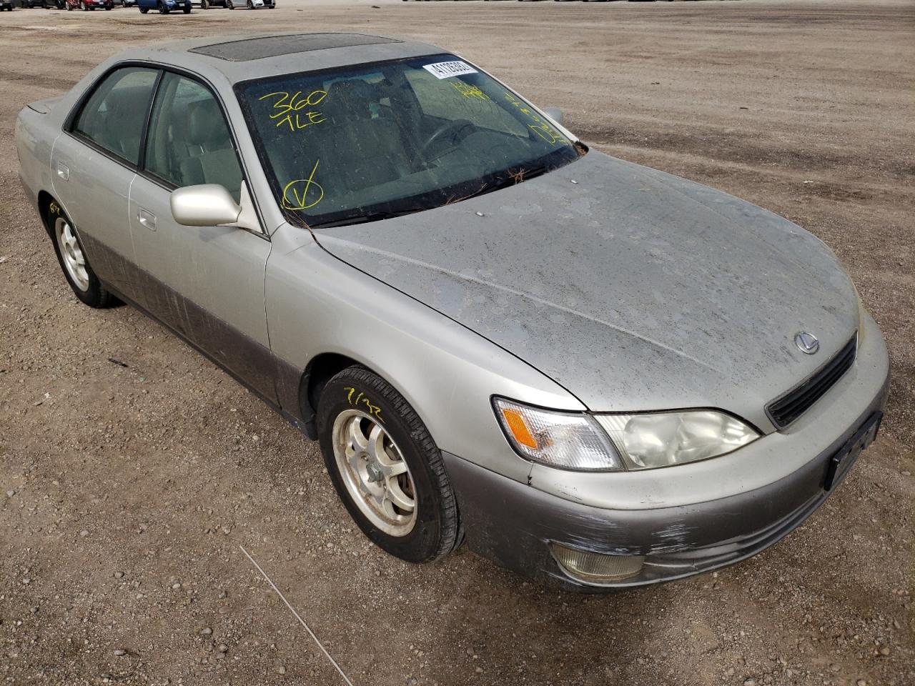 LEXUS ES 300 1998 with VIN JT8BF28G0W5016441 - Photo from auction