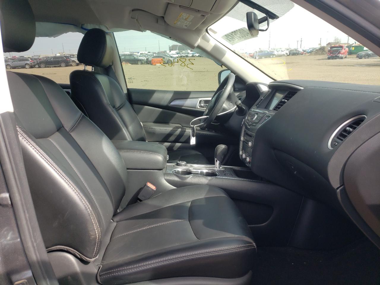 Photo 5 from auction – 2017 NISSAN PATHFINDER with VIN 5N1DR2MM0HC626668