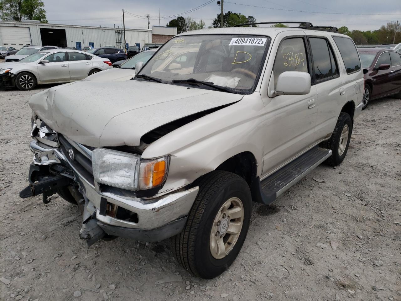 Photo 2 from auction – 1998 TOYOTA 4RUNNER SR with VIN JT3GN86R4W0072059