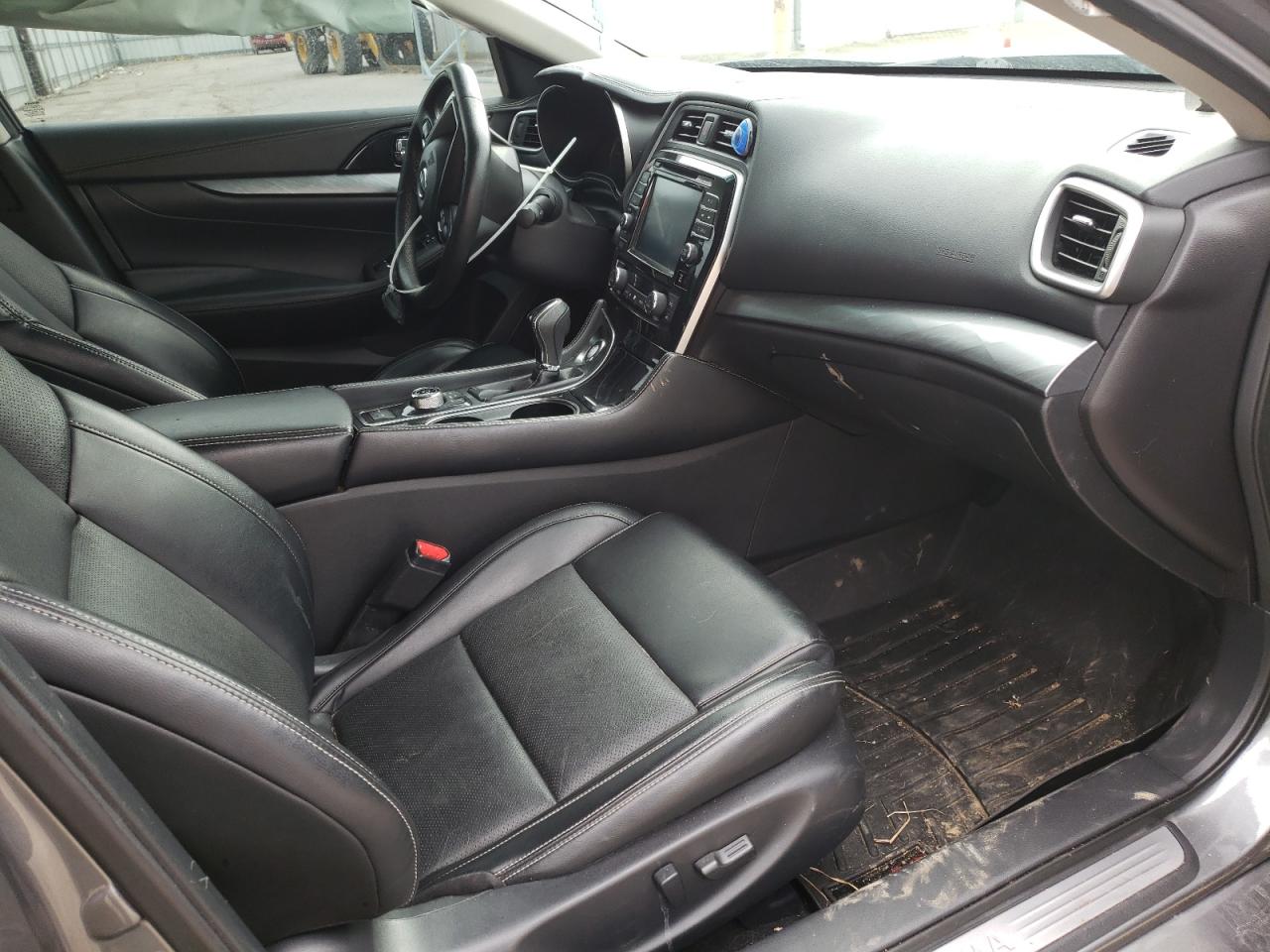 Photo 5 from auction – 2017 NISSAN MAXIMA 3.5 with VIN 1N4AA6AP9HC369844