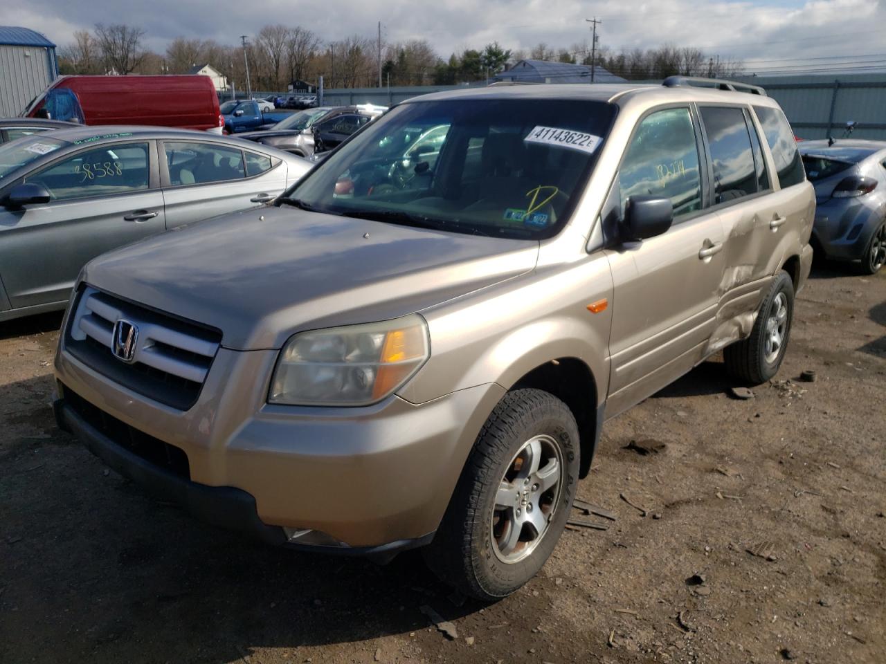 Photo 2 from auction – 2006 HONDA PILOT EX with VIN 5FNYF18426B019111