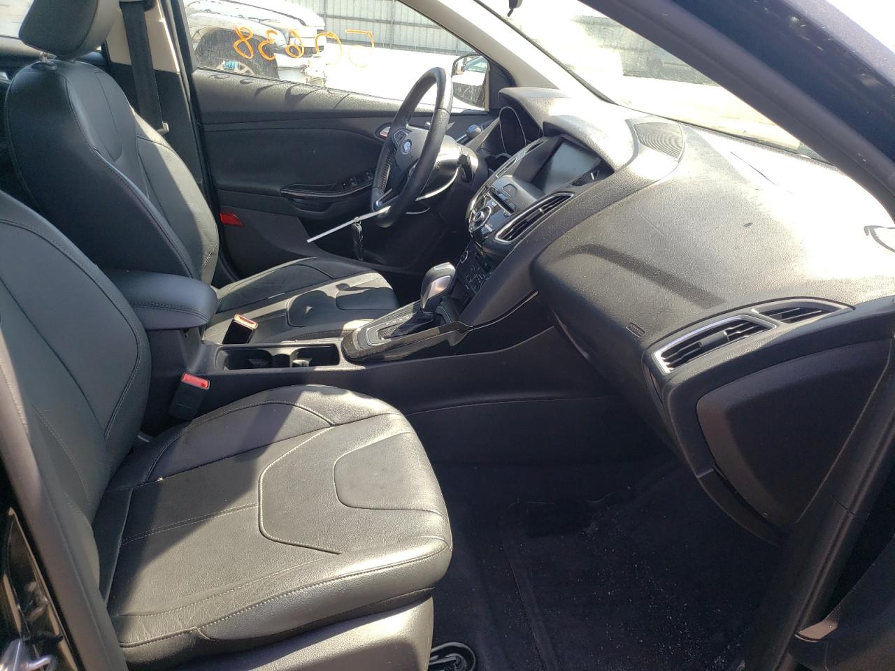 Photo 5 from auction – 2015 FORD FOCUS TITA with VIN 1FADP3J22FL228626