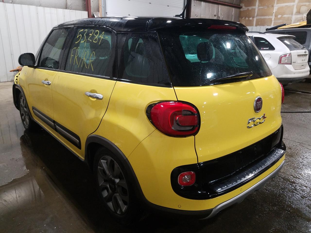Photo 3 from auction – 2015 FIAT 500L TREKK with VIN ZFBCFADHXFZ033709
