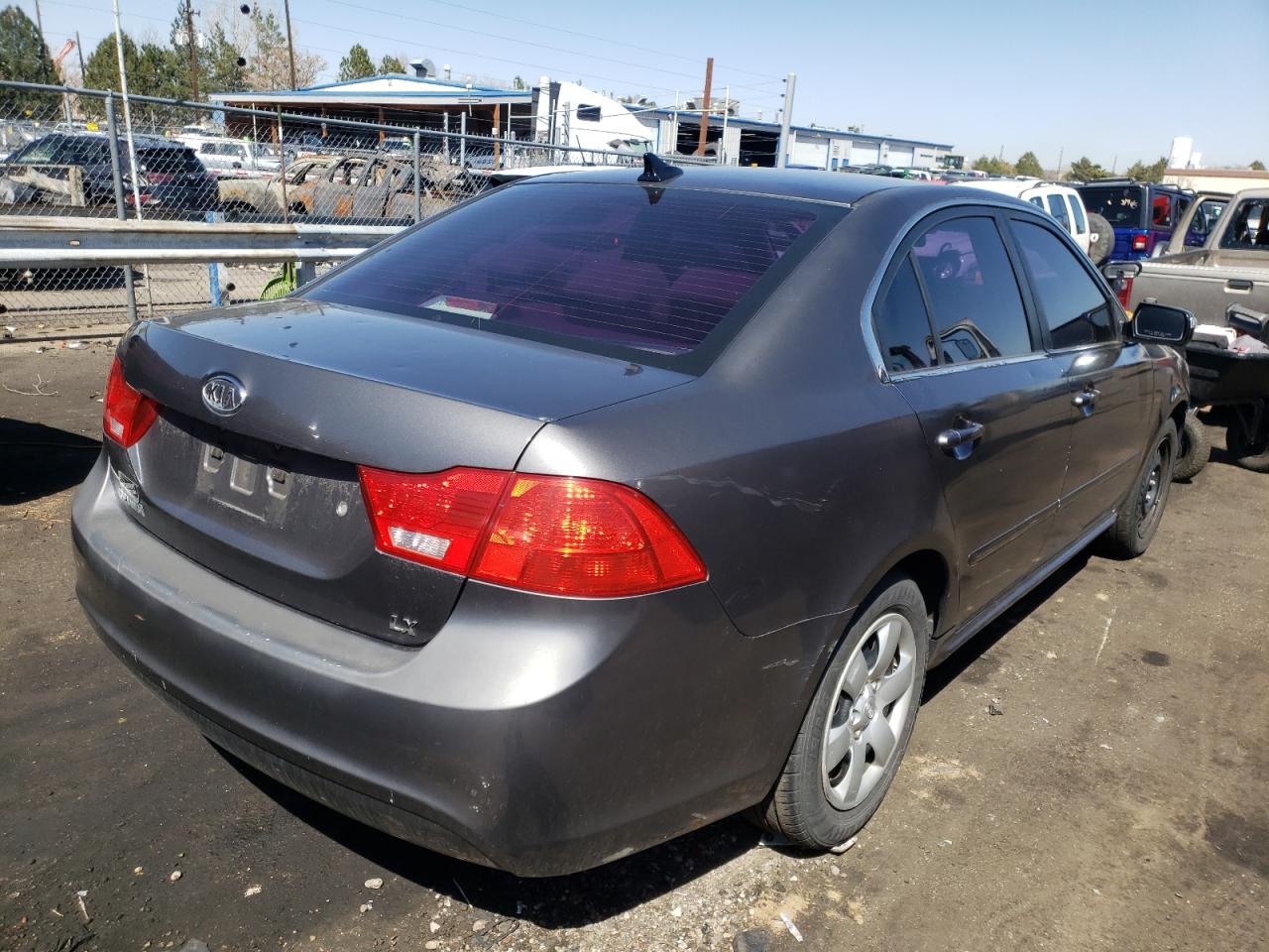 Photo 4 from auction – 2009 KIA OPTIMA with VIN KNAGE228995331901