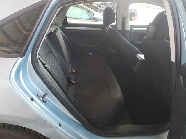Photo 6 from auction – 2012 VOLKSWAGEN PASSAT S with VIN 1VWAP7A33CC038372