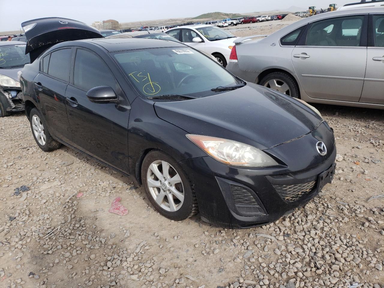 MAZDA 3 I 2011 with VIN JM1BL1VF7B1374363 - Photo from auction