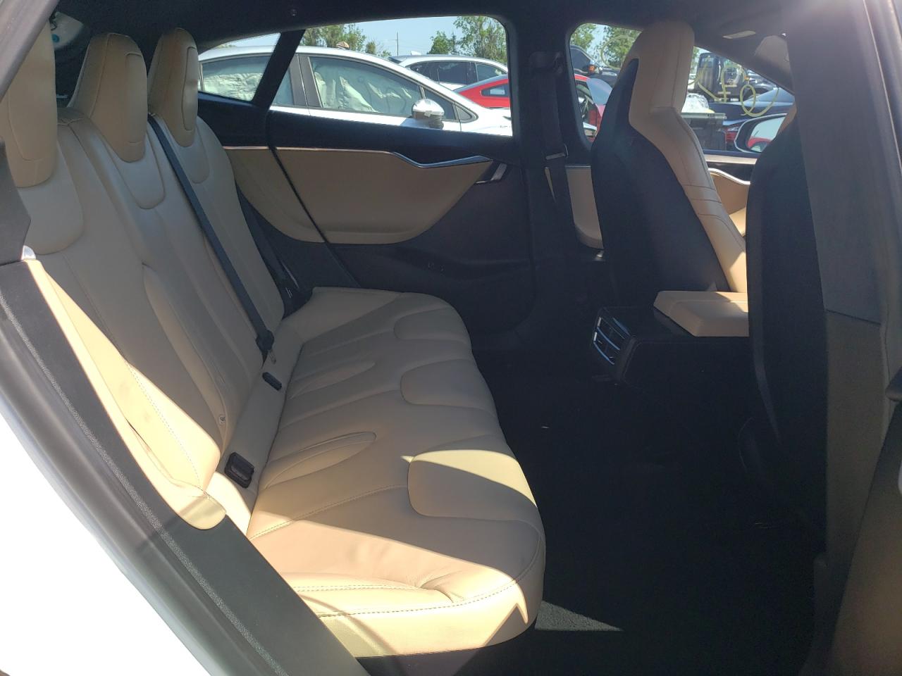 Photo 6 from auction – 2016 TESLA MODEL S with VIN 5YJSA1E11GF156332