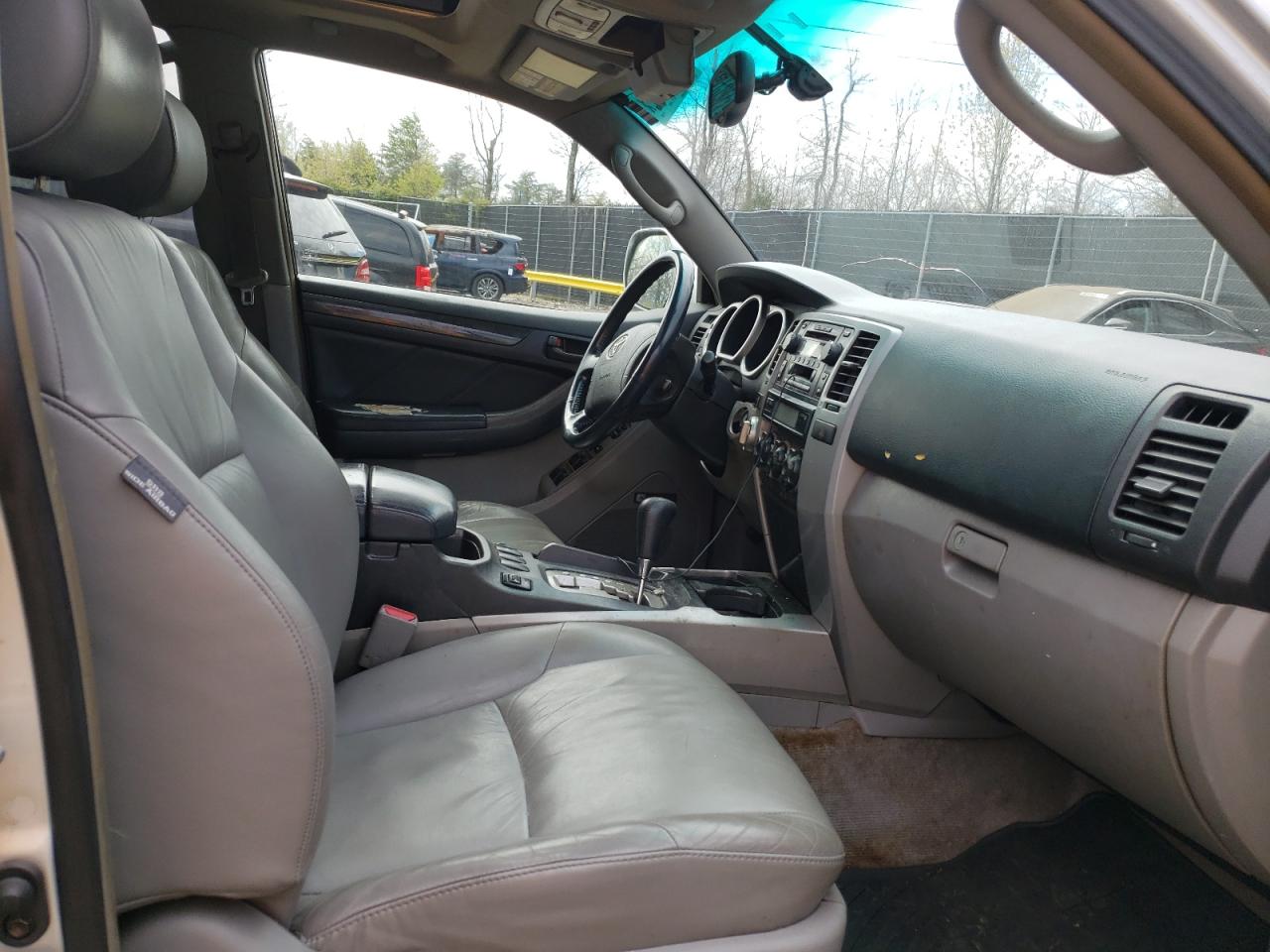 Photo 5 from auction – 2004 TOYOTA 4RUNNER LI with VIN JTEBT17R240034890