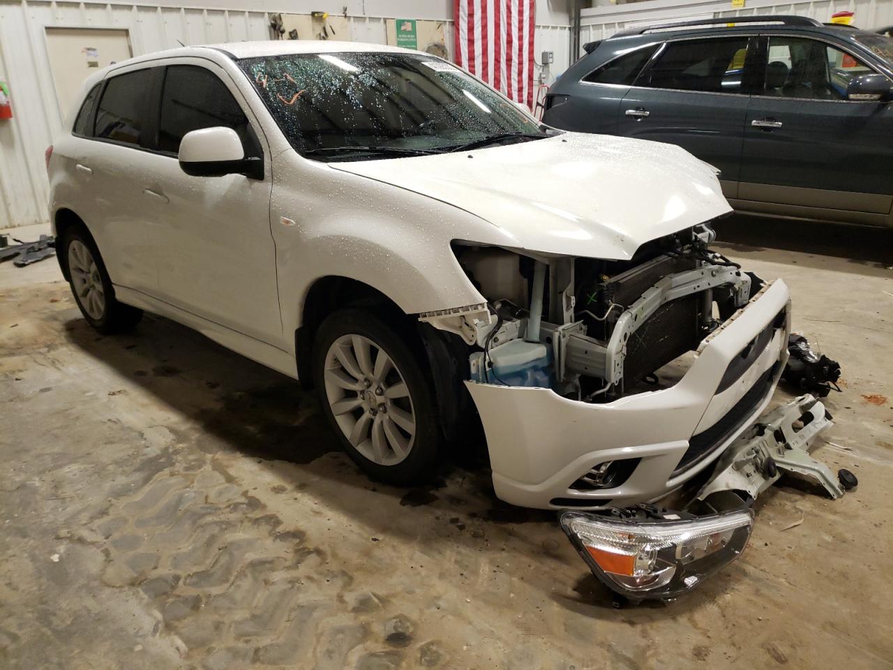 MITSUBISHI OUTLANDER 2011 with VIN JA4AR4AU8BZ025157 - Photo from auction