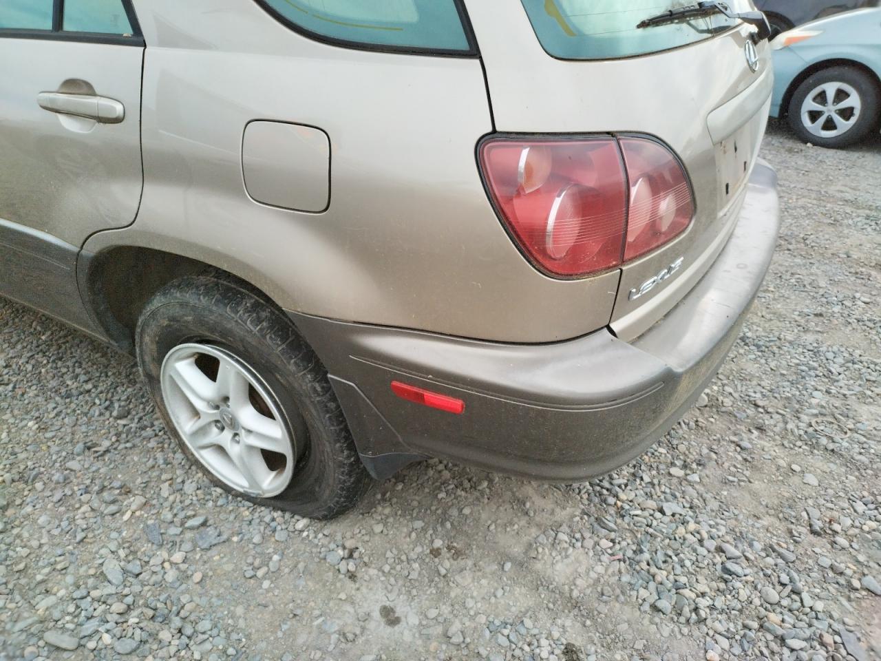 Photo 9 from auction – 2000 LEXUS RX 300 with VIN JT6HF10U3Y0156479