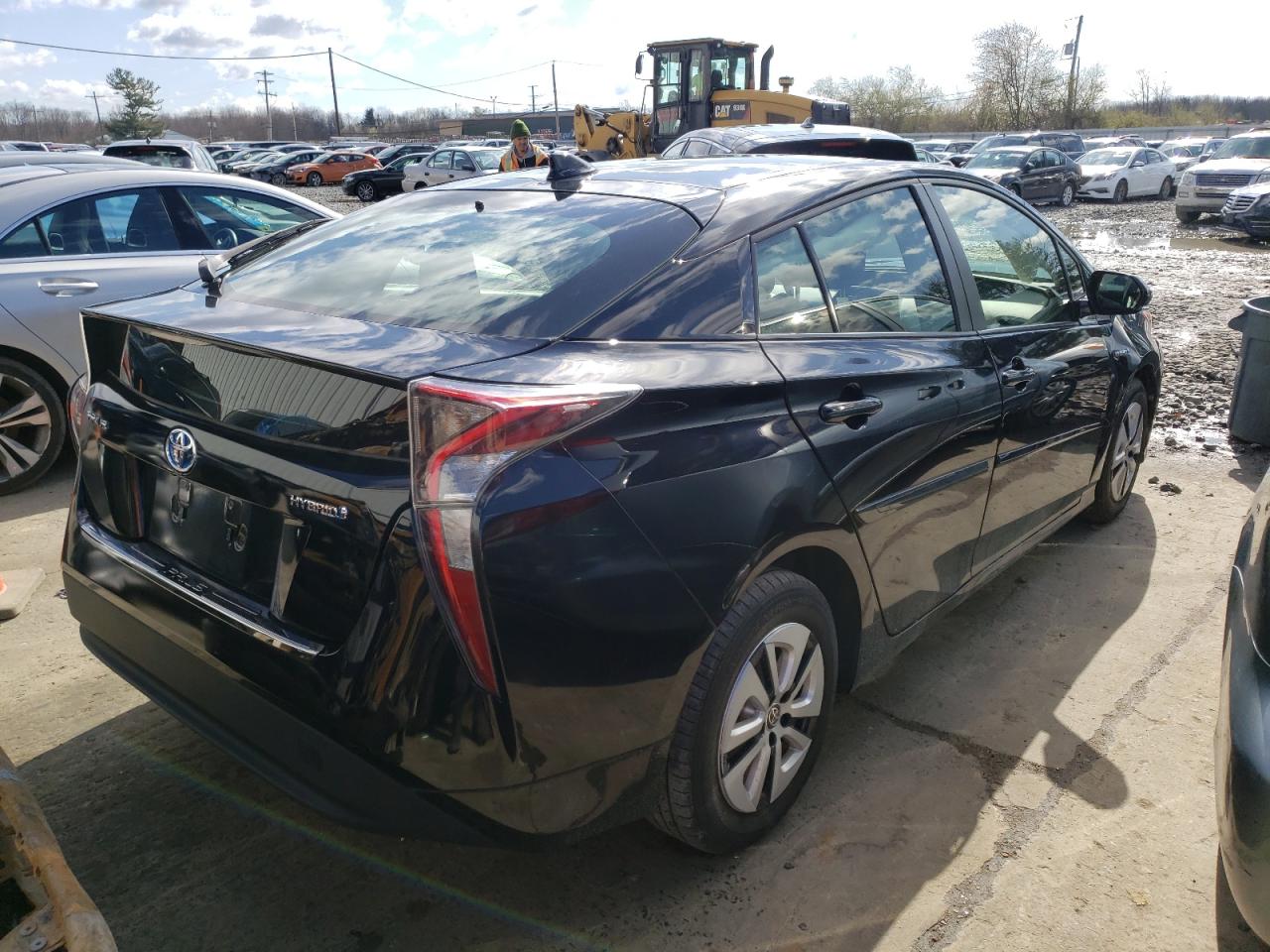 Photo 4 from auction – 2016 TOYOTA PRIUS with VIN JTDKARFU2G3507141