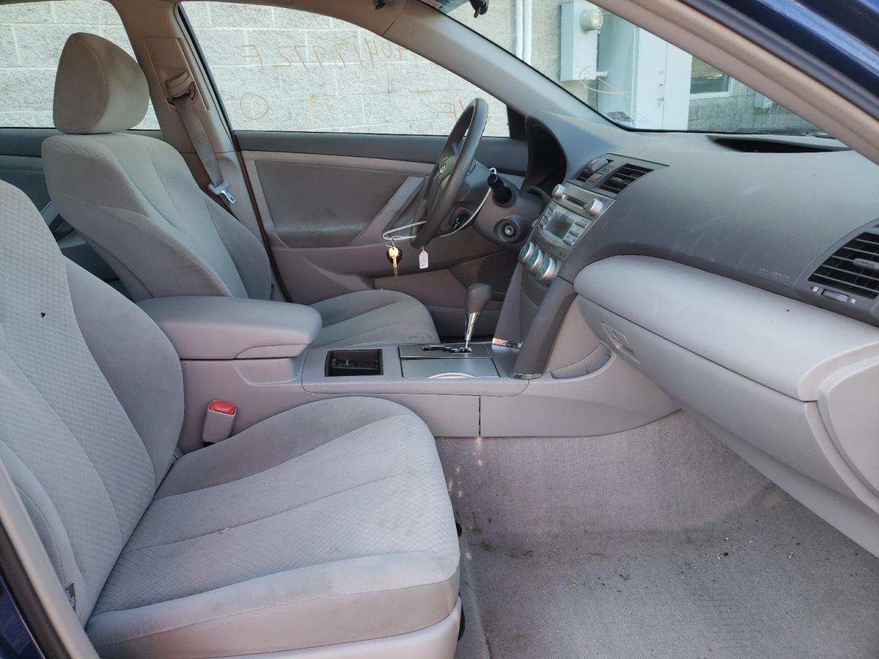 Photo 5 from auction – 2007 TOYOTA CAMRY with VIN 4T1BE46K87U070161