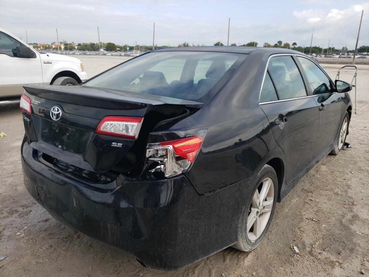 Photo 4 from auction – 2014 TOYOTA CAMRY L with VIN 4T1BF1FK5EU336731