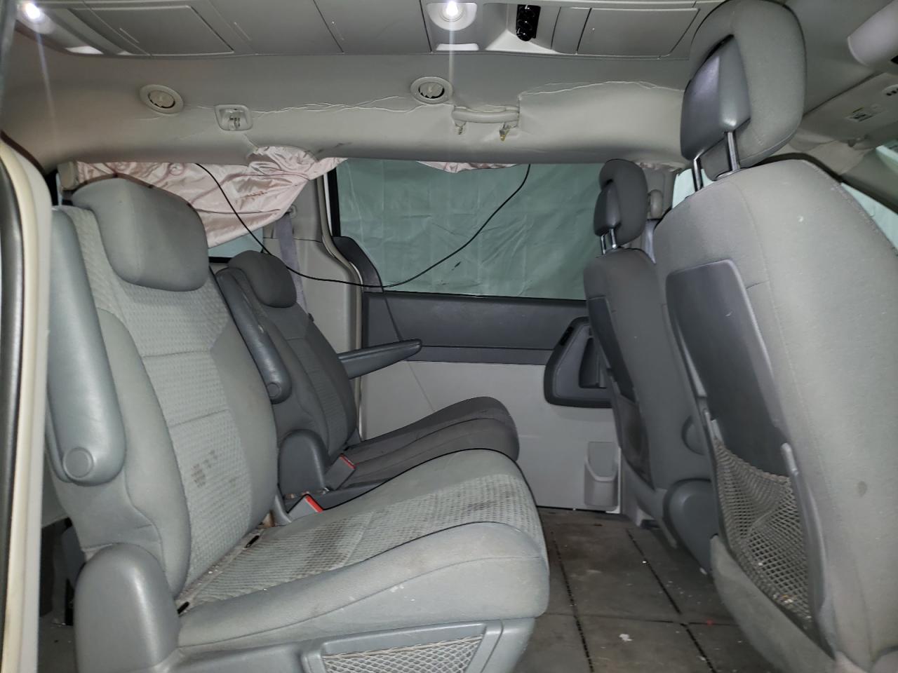 Photo 6 from auction – 2010 CHRYSLER TOWN & COU with VIN 2A4RR5D10AR308560