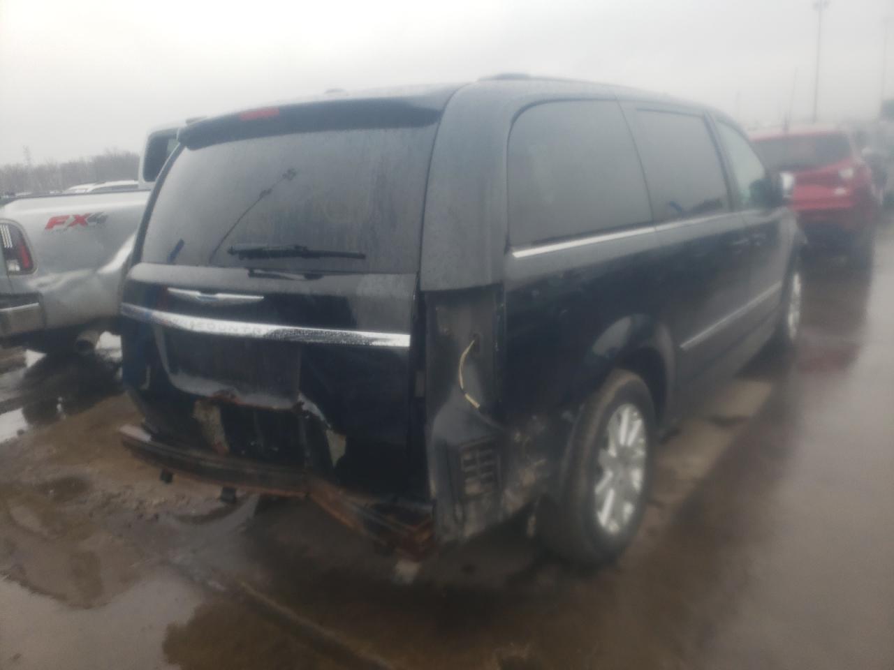 Photo 4 from auction – 2012 CHRYSLER TOWN & COU with VIN 2C4RC1CG3CR193137