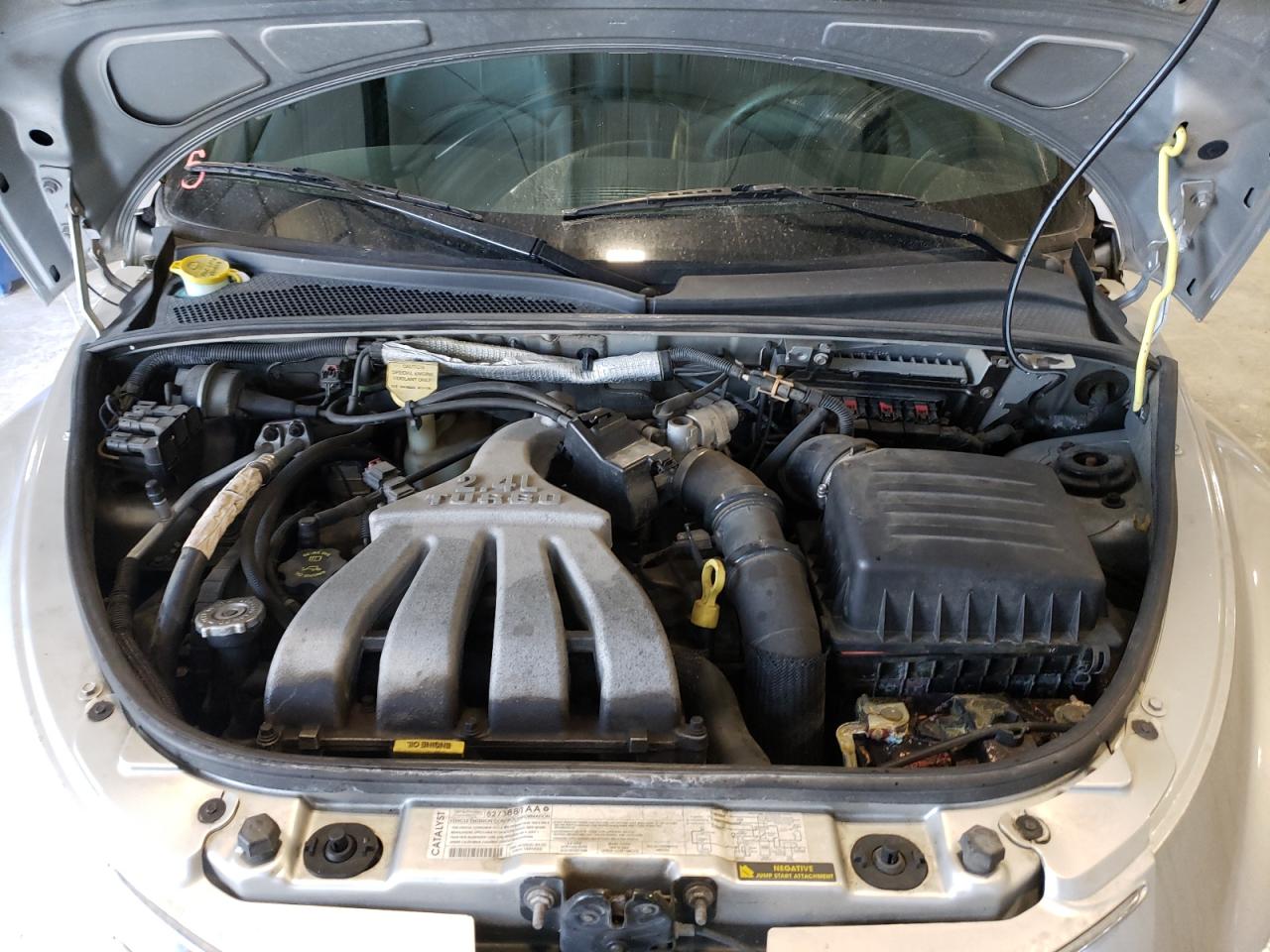 Photo 7 from auction – 2005 CHRYSLER PT CRUISER with VIN 3C3AY75SX5T362884