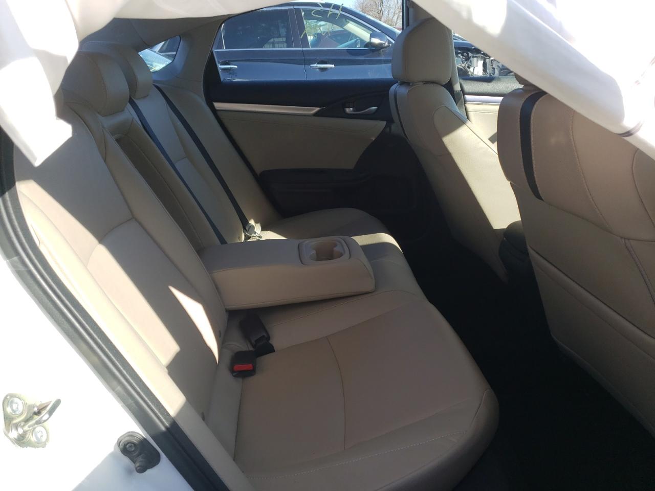 Photo 6 from auction – 2016 HONDA CIVIC with VIN 19XFC1F7XGE212045