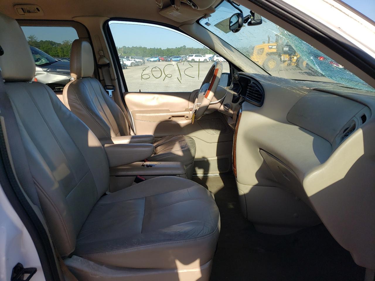 Photo 5 from auction – 2003 FORD WINDSTAR S with VIN 2FMZA53433BB70089