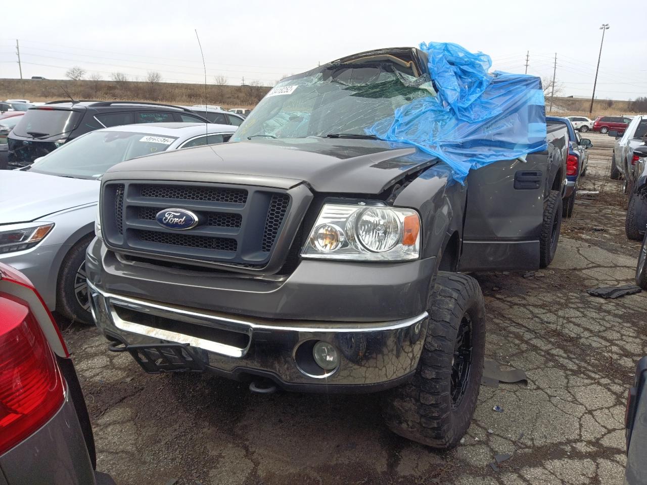 Photo 2 from auction – 2006 FORD F150 with VIN 1FTRX14W66FA43402