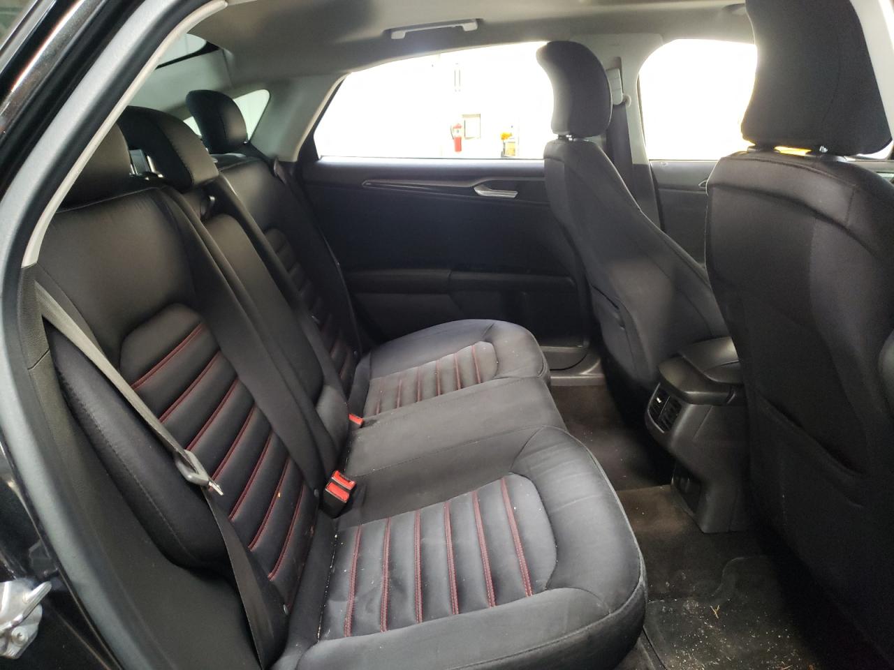 Photo 6 from auction – 2015 FORD FUSION SE with VIN 3FA6P0H74FR180900
